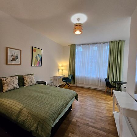 Central Chambers Suites - Suite 1 ลีก ภายนอก รูปภาพ