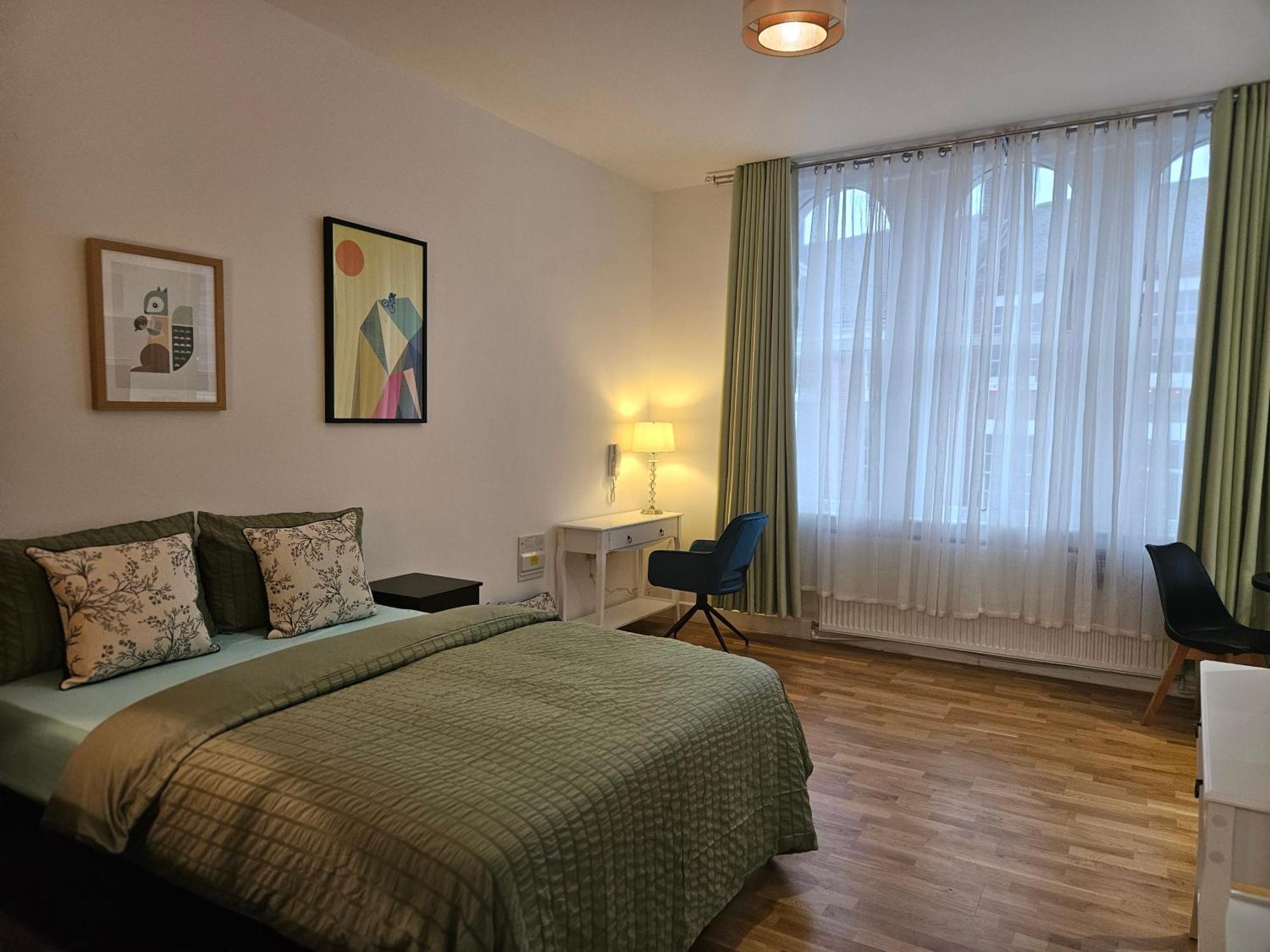 Central Chambers Suites - Suite 1 ลีก ภายนอก รูปภาพ