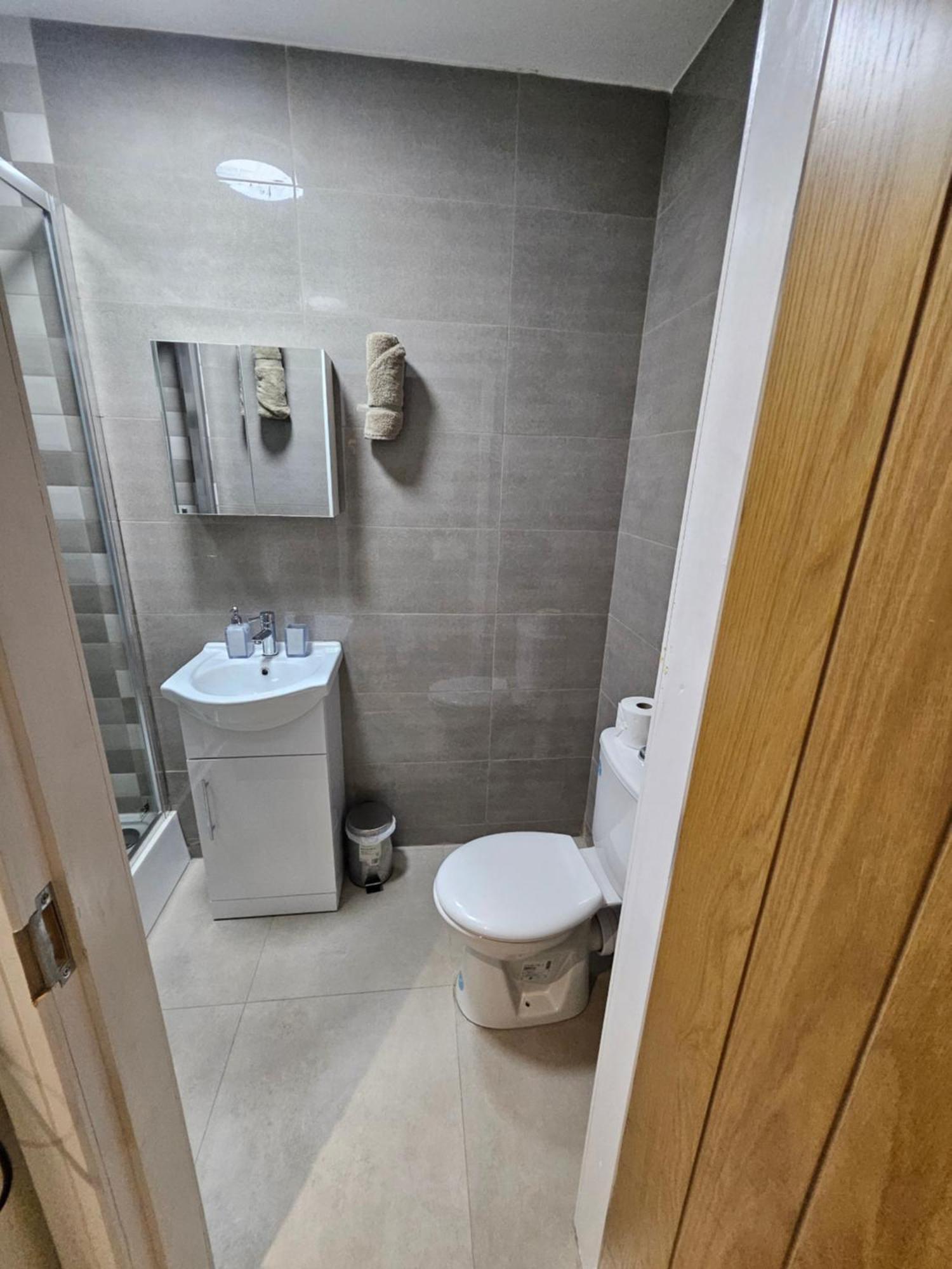 Central Chambers Suites - Suite 1 ลีก ภายนอก รูปภาพ