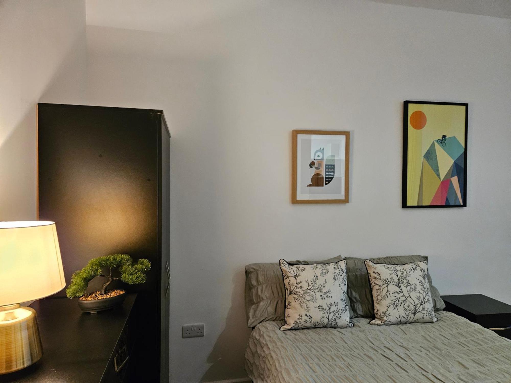 Central Chambers Suites - Suite 1 ลีก ภายนอก รูปภาพ